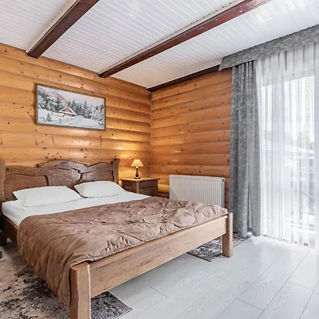 Elena & Hotel Bukovel