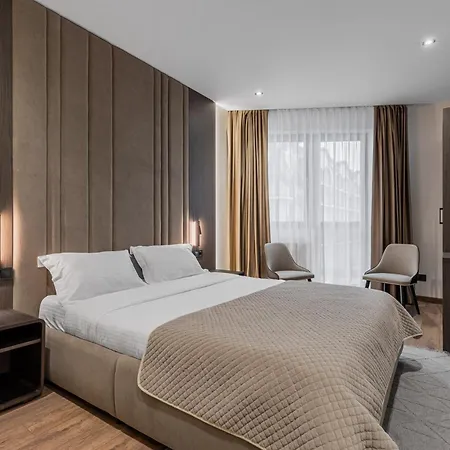 Hotel Elena & 2*