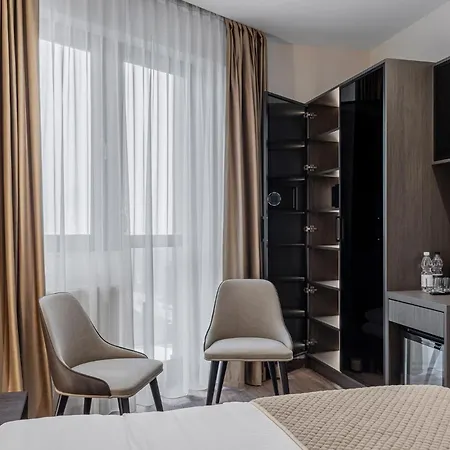 Hotel Elena &