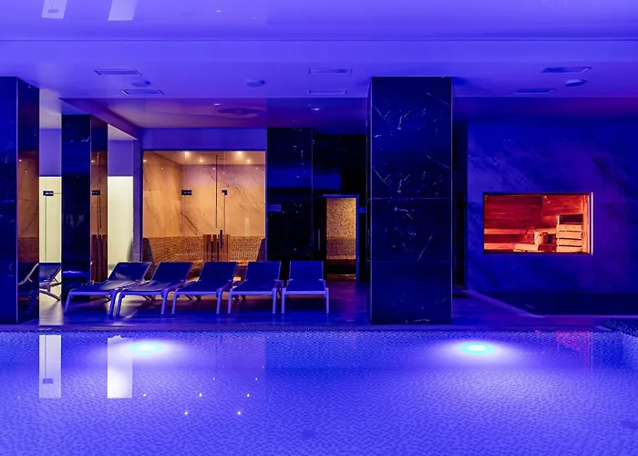 Elena & 2* 布克维