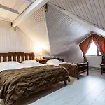 Hotel Elena & 2*