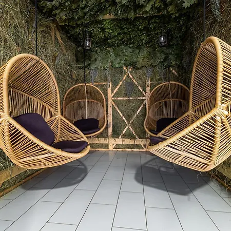 Elena & Szálloda 2*